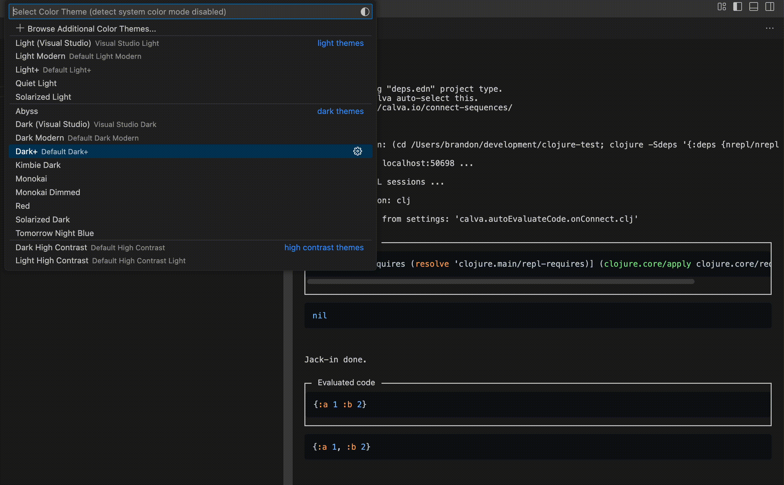 The output view code highlight theme changes as the VS Code theme changes